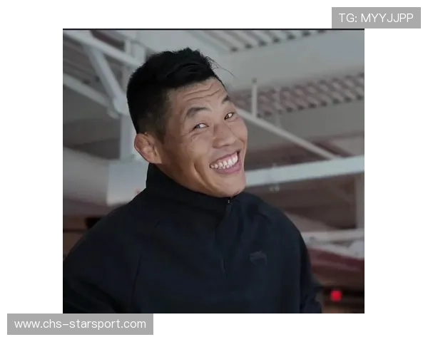 UFC选手赛前互喷垃圾话，裁判脸色比两人还难看